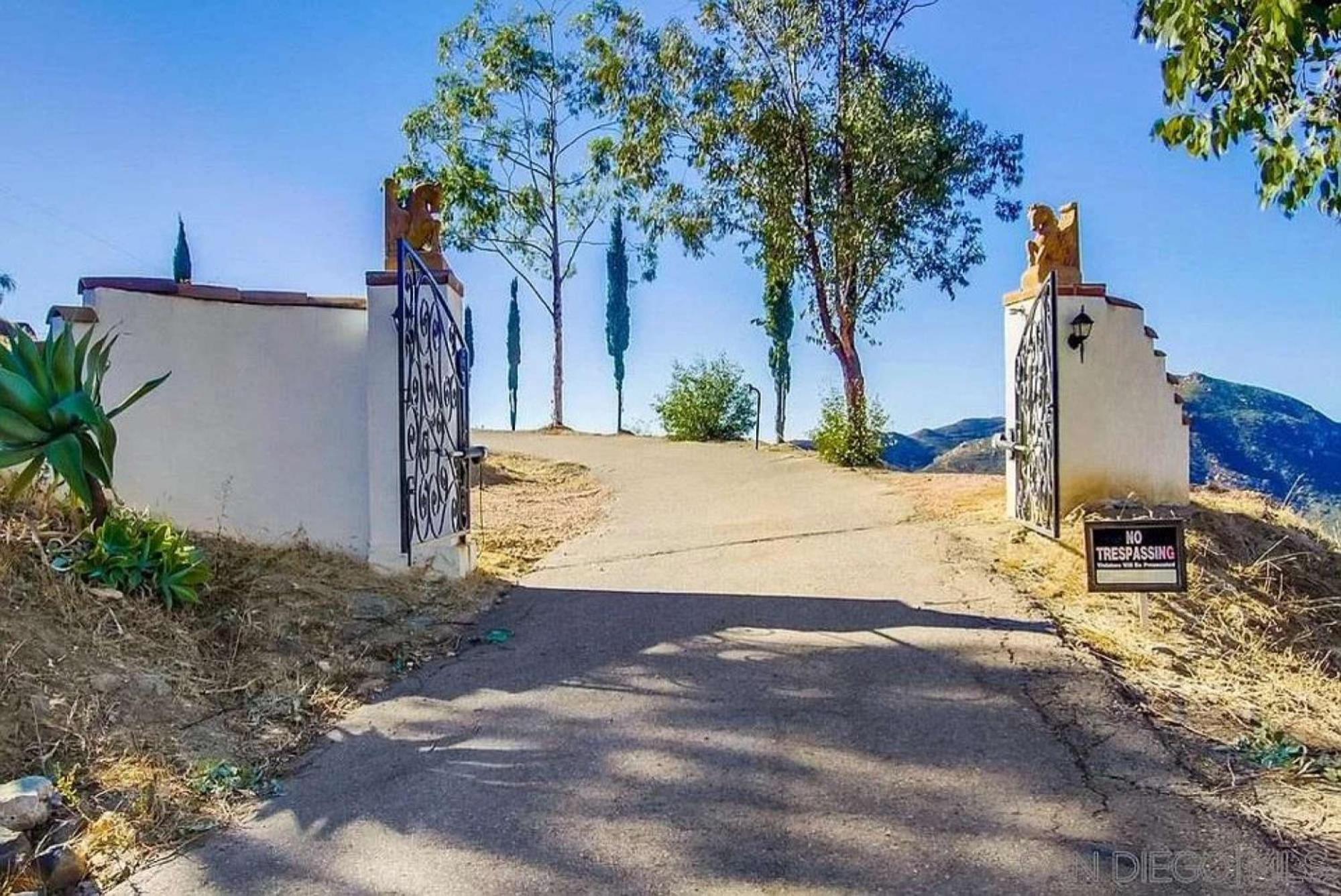 Private Home On 10 Acres - Heated Salt Pool & Jacuzzi, Mountain & City Views, Horseshoes, Basketball, Bbq, Golf Putting, Foosball, Croquet, Bose Stereo, White Cotton Bedding - Hilltop Hacienda, Pool Heat Optional Jamul Zewnętrze zdjęcie