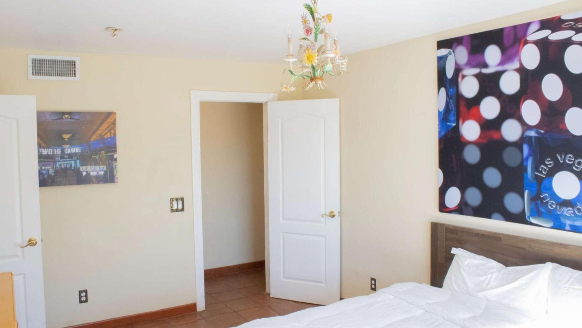 Private Home On 10 Acres - Heated Salt Pool & Jacuzzi, Mountain & City Views, Horseshoes, Basketball, Bbq, Golf Putting, Foosball, Croquet, Bose Stereo, White Cotton Bedding - Hilltop Hacienda, Pool Heat Optional Jamul Zewnętrze zdjęcie