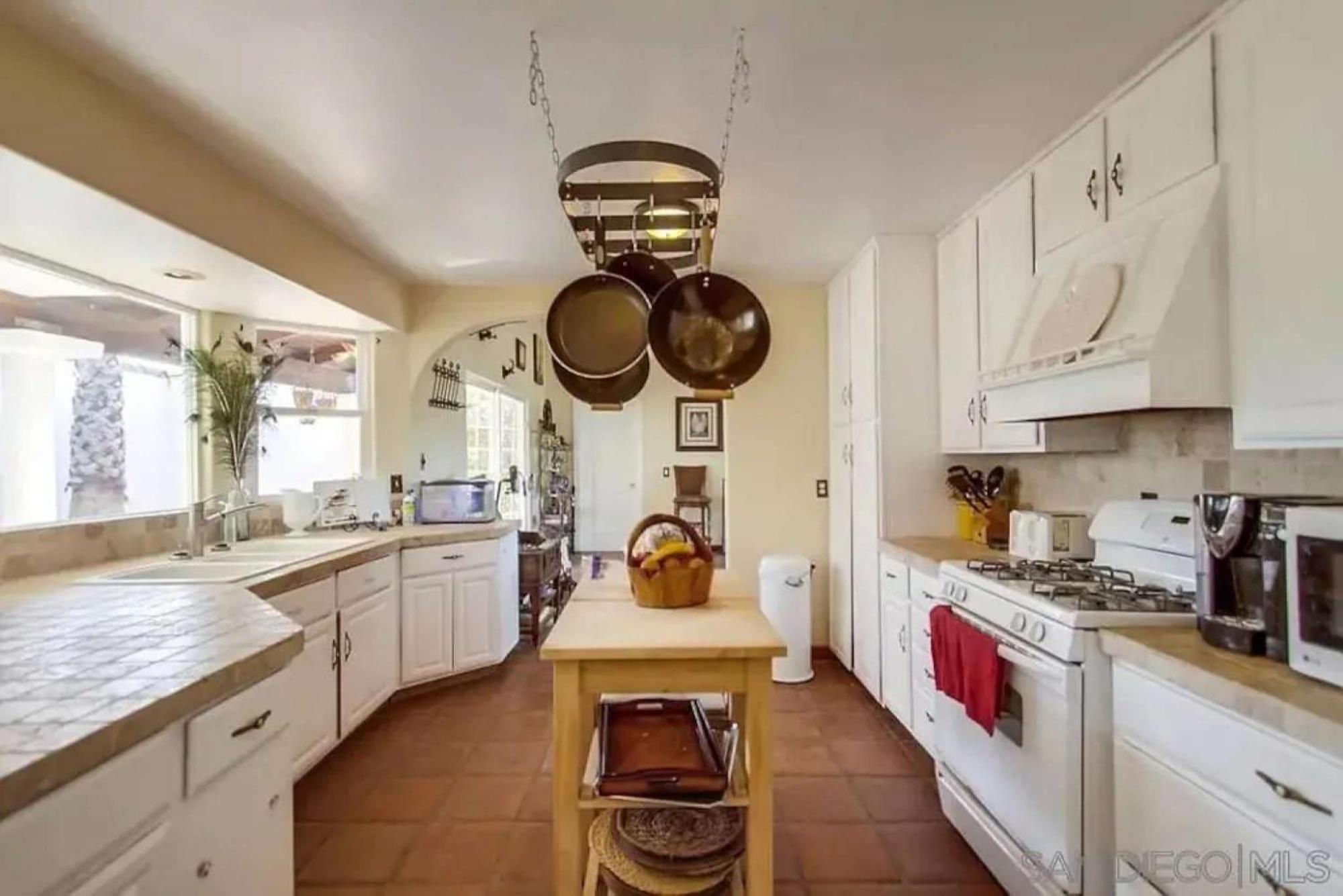 Private Home On 10 Acres - Heated Salt Pool & Jacuzzi, Mountain & City Views, Horseshoes, Basketball, Bbq, Golf Putting, Foosball, Croquet, Bose Stereo, White Cotton Bedding - Hilltop Hacienda, Pool Heat Optional Jamul Zewnętrze zdjęcie