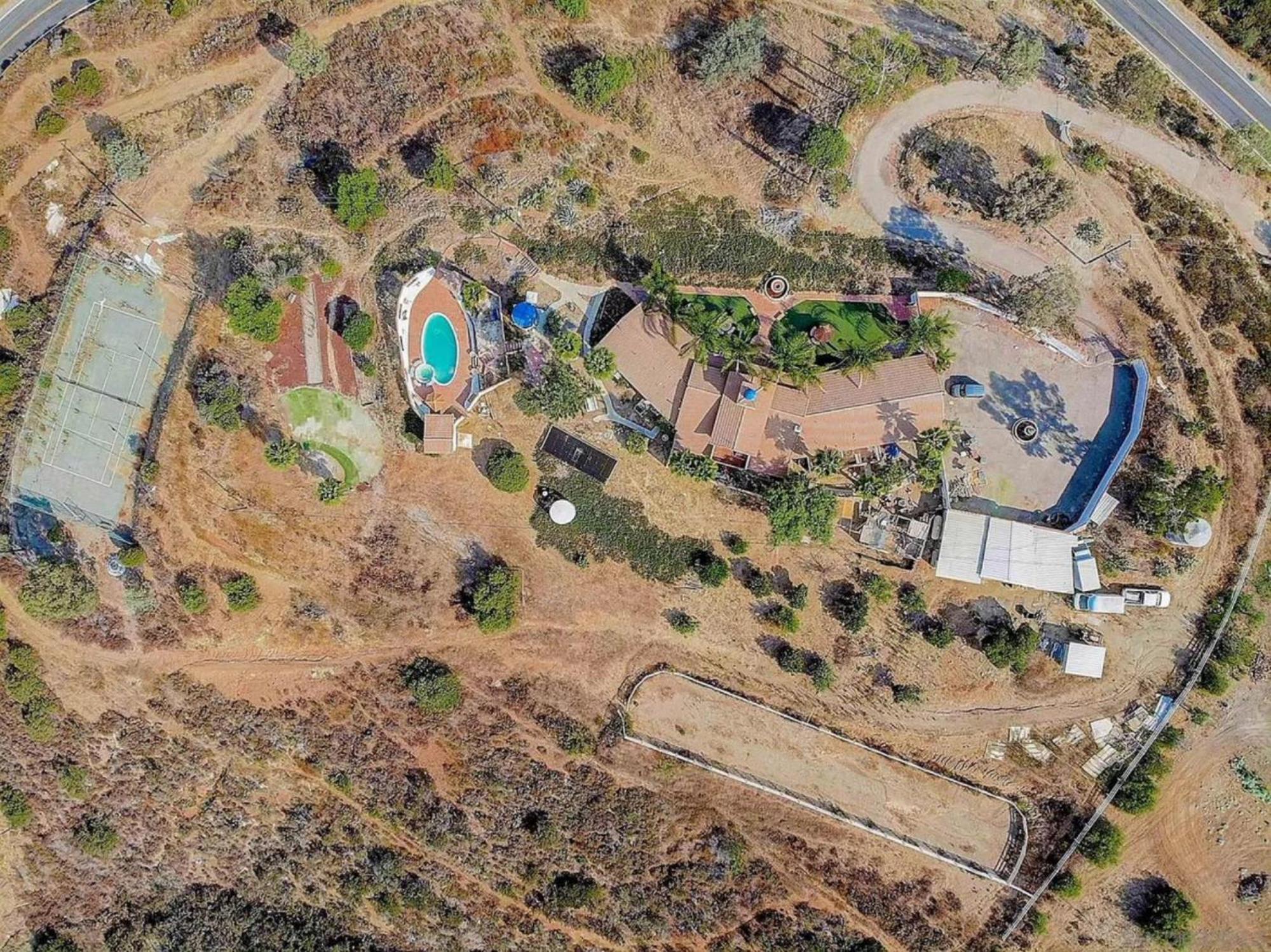 Private Home On 10 Acres - Heated Salt Pool & Jacuzzi, Mountain & City Views, Horseshoes, Basketball, Bbq, Golf Putting, Foosball, Croquet, Bose Stereo, White Cotton Bedding - Hilltop Hacienda, Pool Heat Optional Jamul Zewnętrze zdjęcie